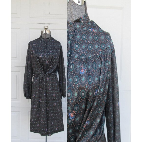 1970s vintage maxi dress with small floral print, mandarin collar, M/L - Picture 1 of 6